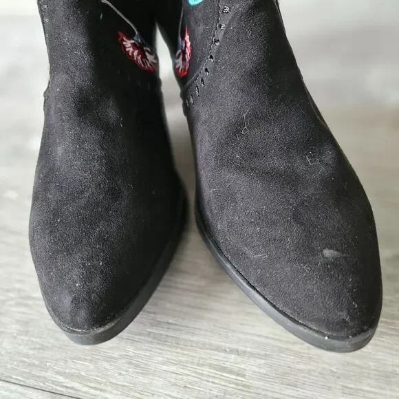 Carlos by Carlos Santana Black Over the Knee Boots with Red Floral Embroidery - Picture 13 of 15